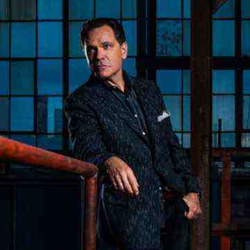 Kurt Elling Celebrates Weather Report